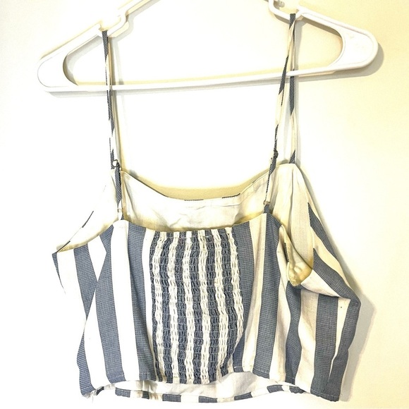 2/$30 - If By Sea - Blue & Cream Striped Crop Top Spaghetti Strap Top Size L - Picture 4 of 6